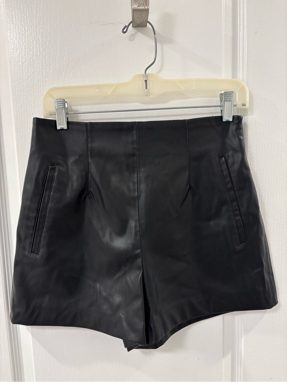 NEW Zara Black Faux Leather Tailored Shorts Size Zip 2.5" inseam